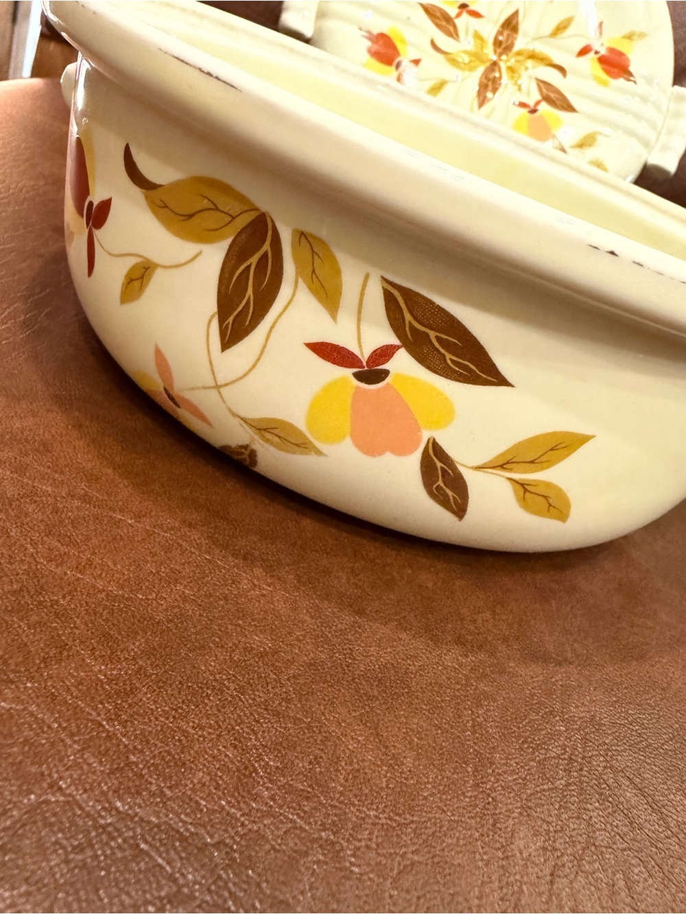 Vintage Jewel T/HALL’S SUPERIOR Autumn Leaf 🍂 Ceramic Storage Dish with Lid - Picture 3 of 8